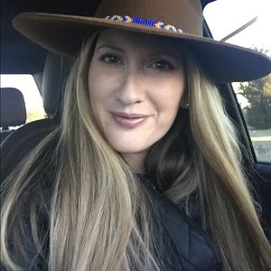 Meet your Posher, CeCe